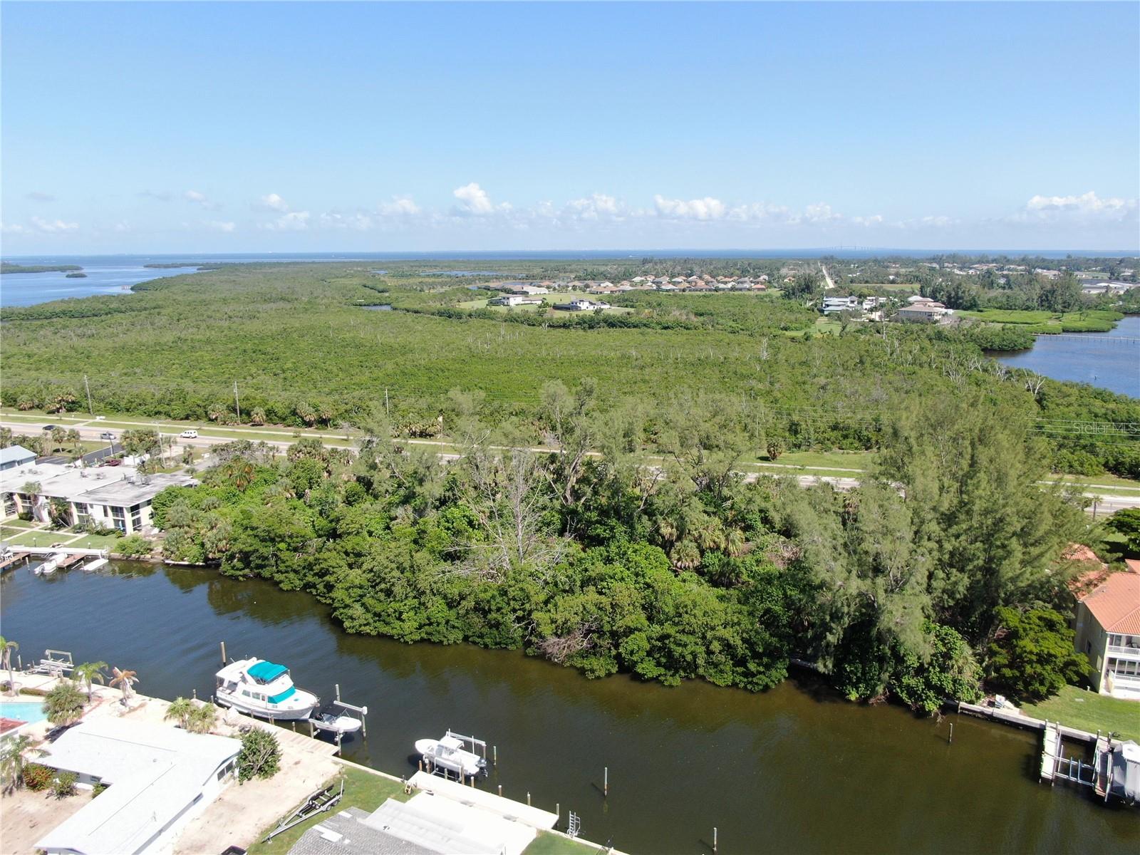 10005 W Manatee Ave W Property Photo 3