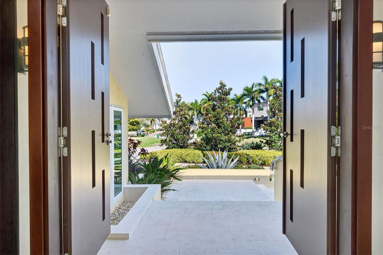 1571 Harbor Cay Ln Property Photo 11