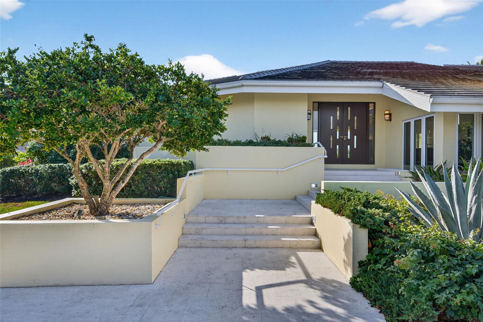 1571 Harbor Cay Ln Property Photo 14