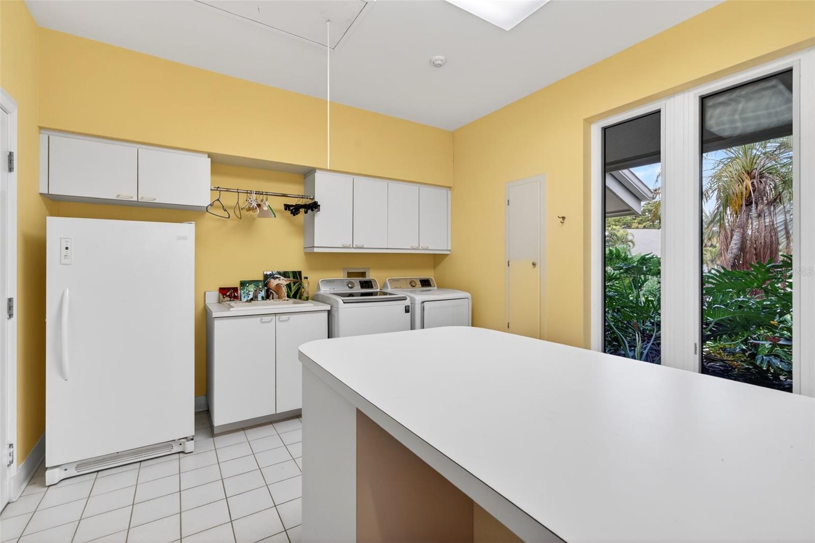 1571 Harbor Cay Ln Property Photo 44