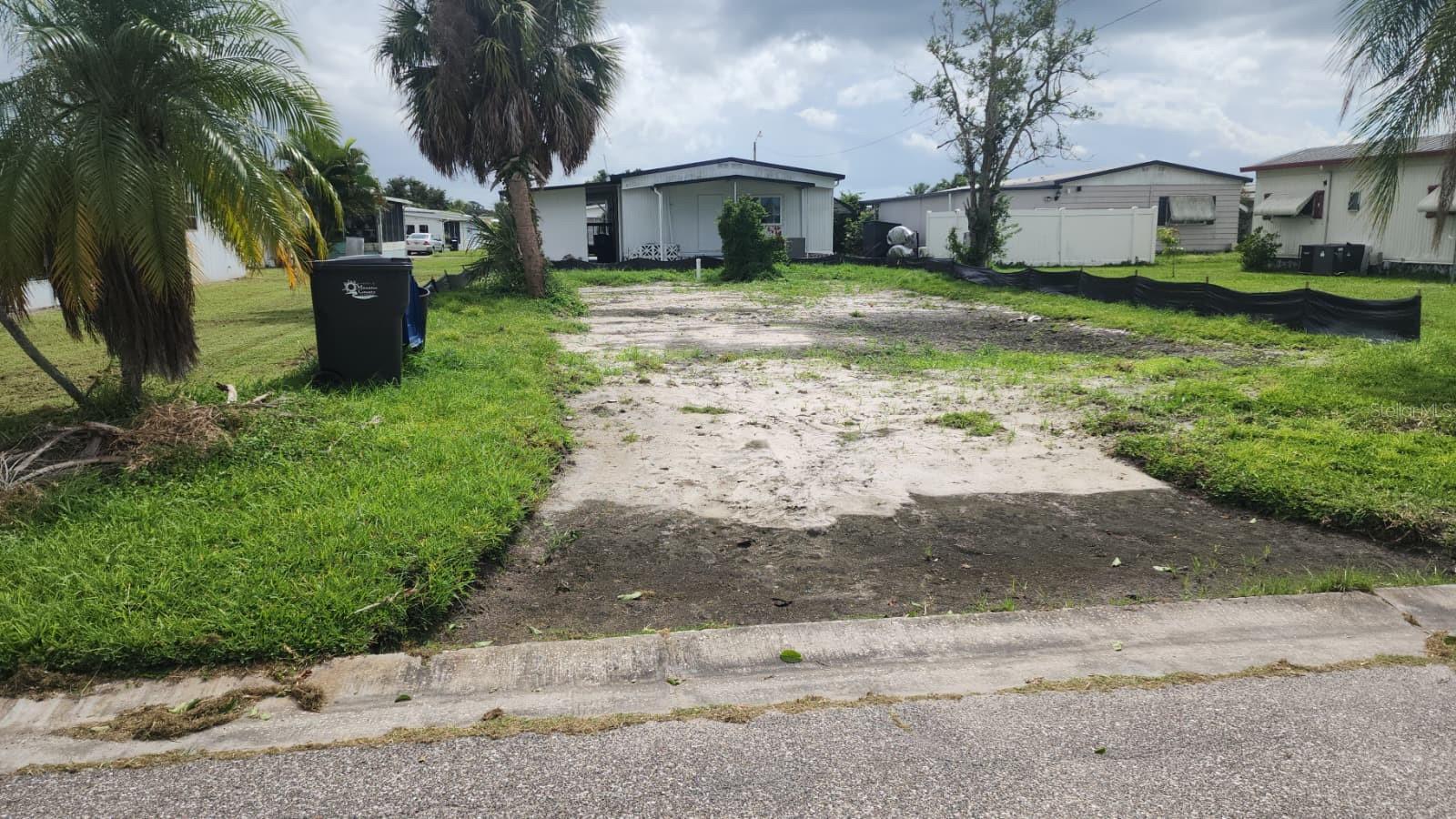 306 50th Avenue Plz E Property Photo 1