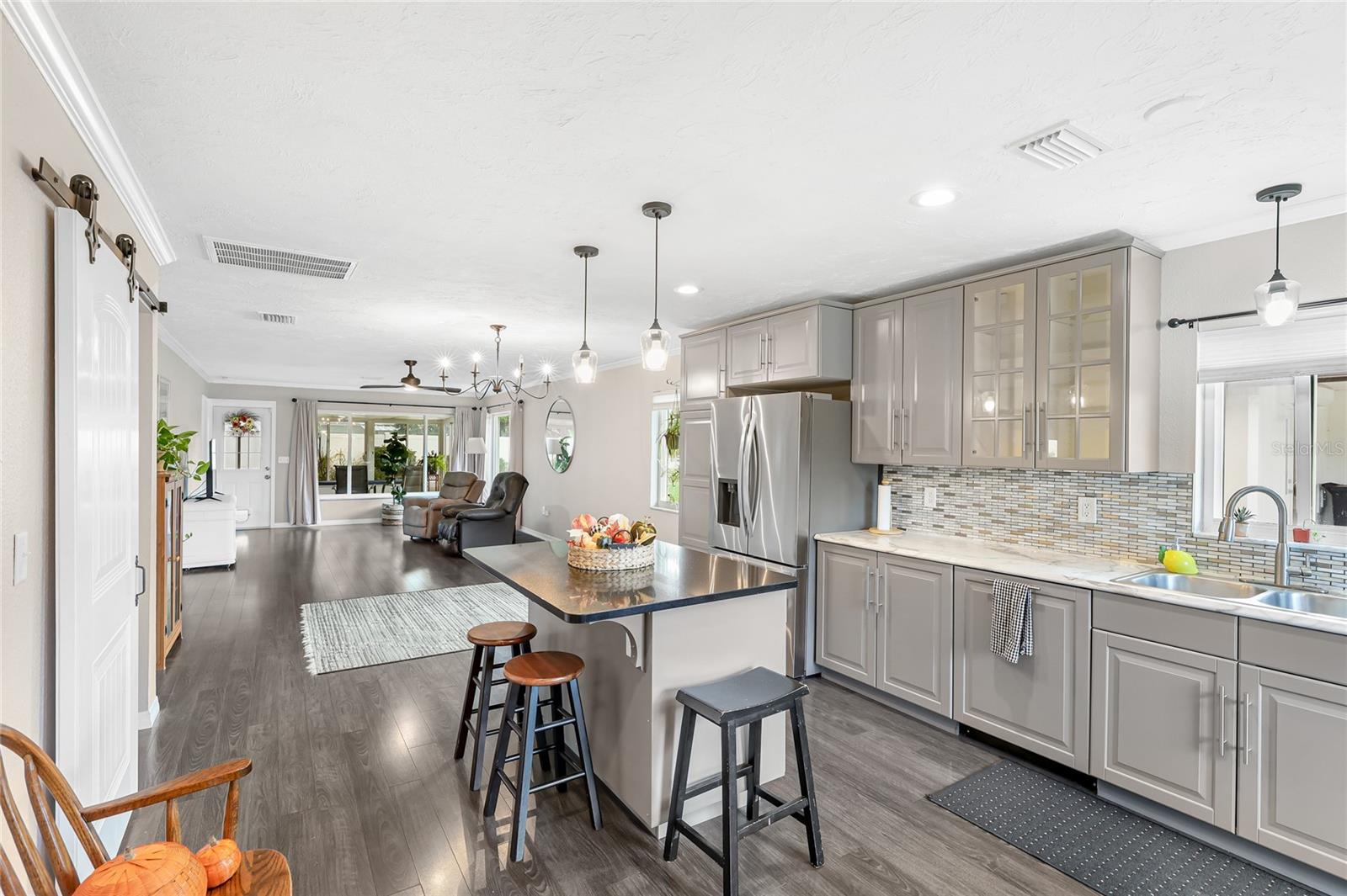 6403 Auburn Ave Property Photo 5