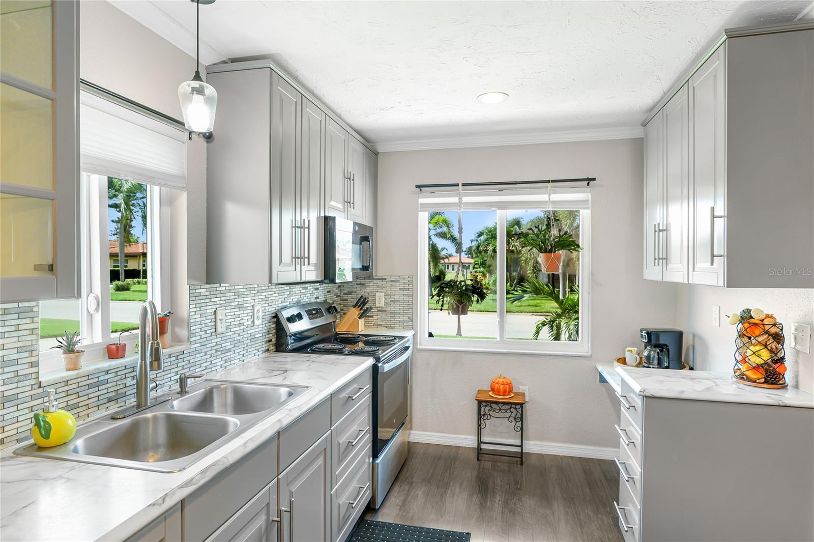 6403 Auburn Ave Property Photo 7