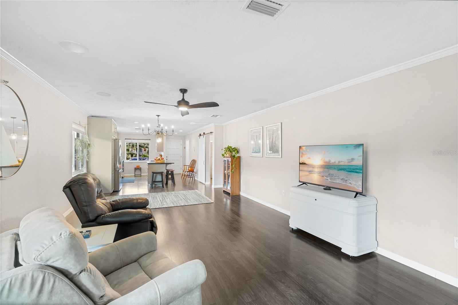 6403 Auburn Ave Property Photo 10