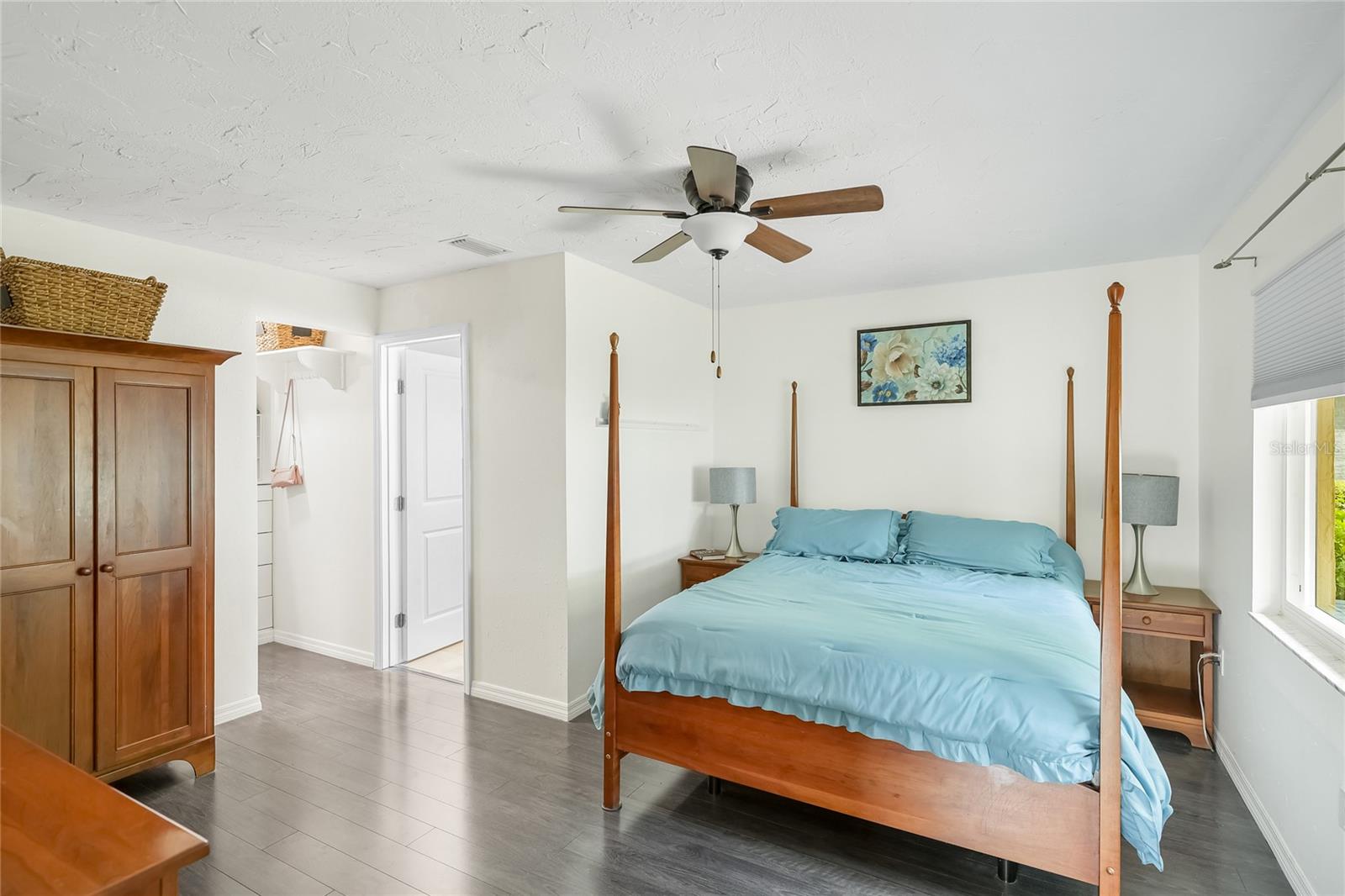 6403 Auburn Ave Property Photo 12