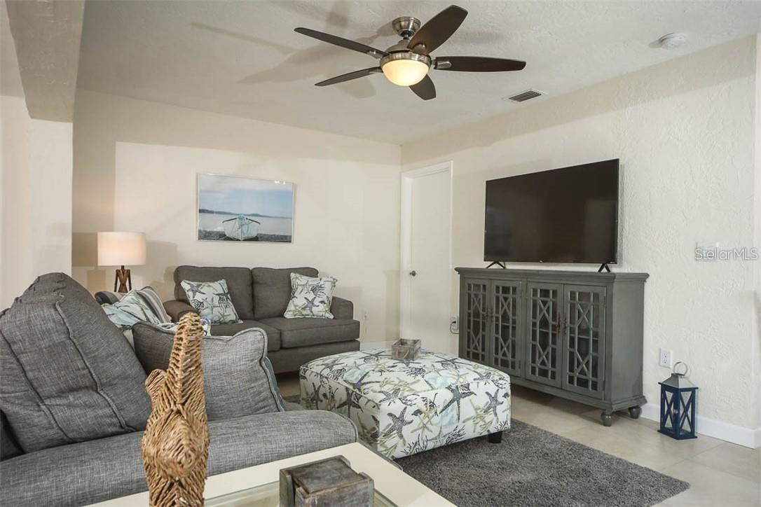 2943 Tuckerstown Dr Property Photo 8