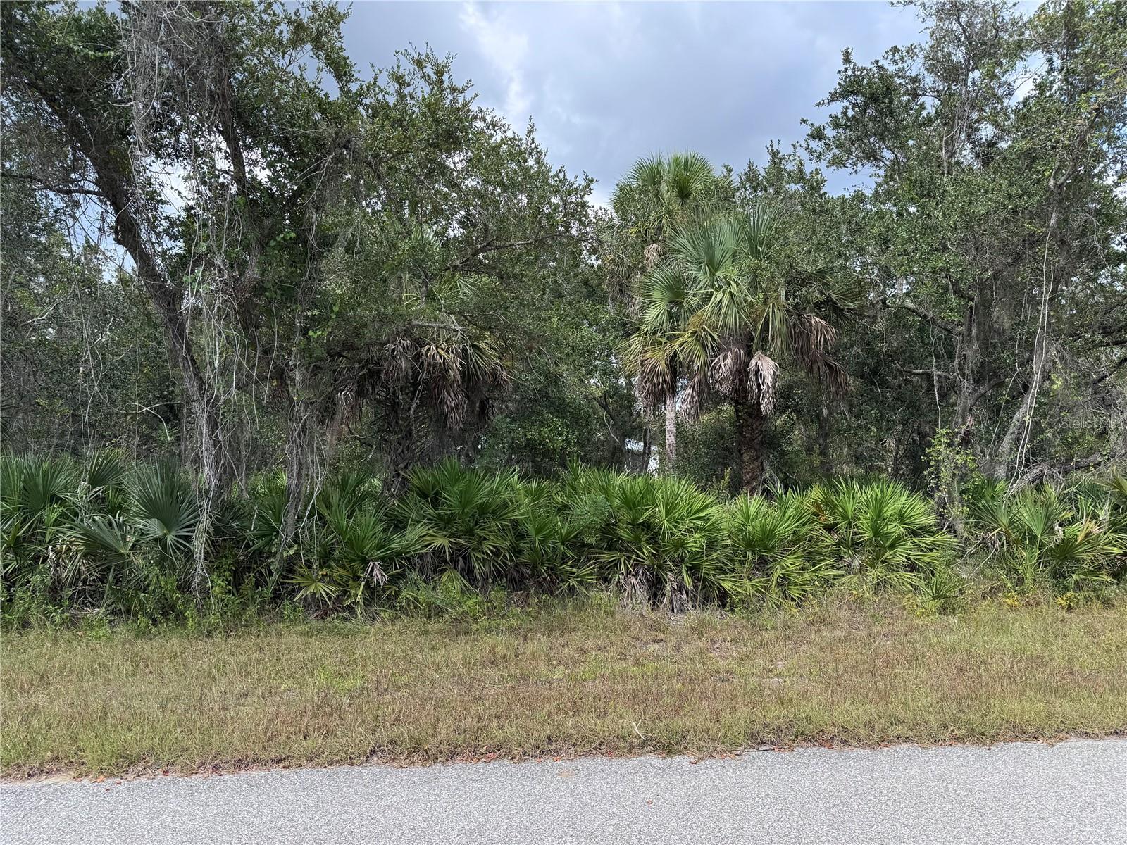 17110 Geoffrey Ave Property Photo 2