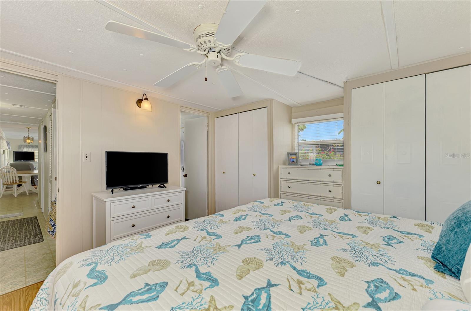 259 Inner Dr E Property Photo 15