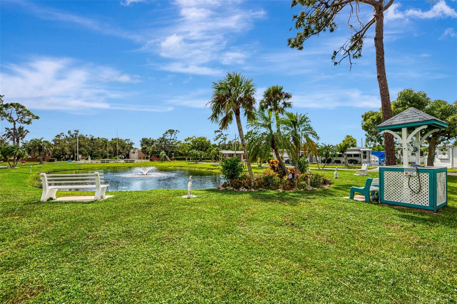 259 Inner Dr E Property Photo 26