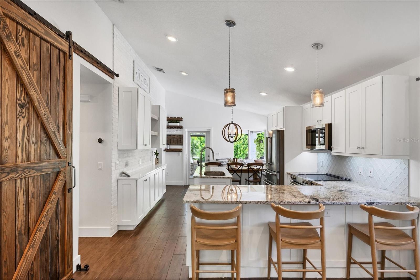 710 Hancock Ave Property Photo 7