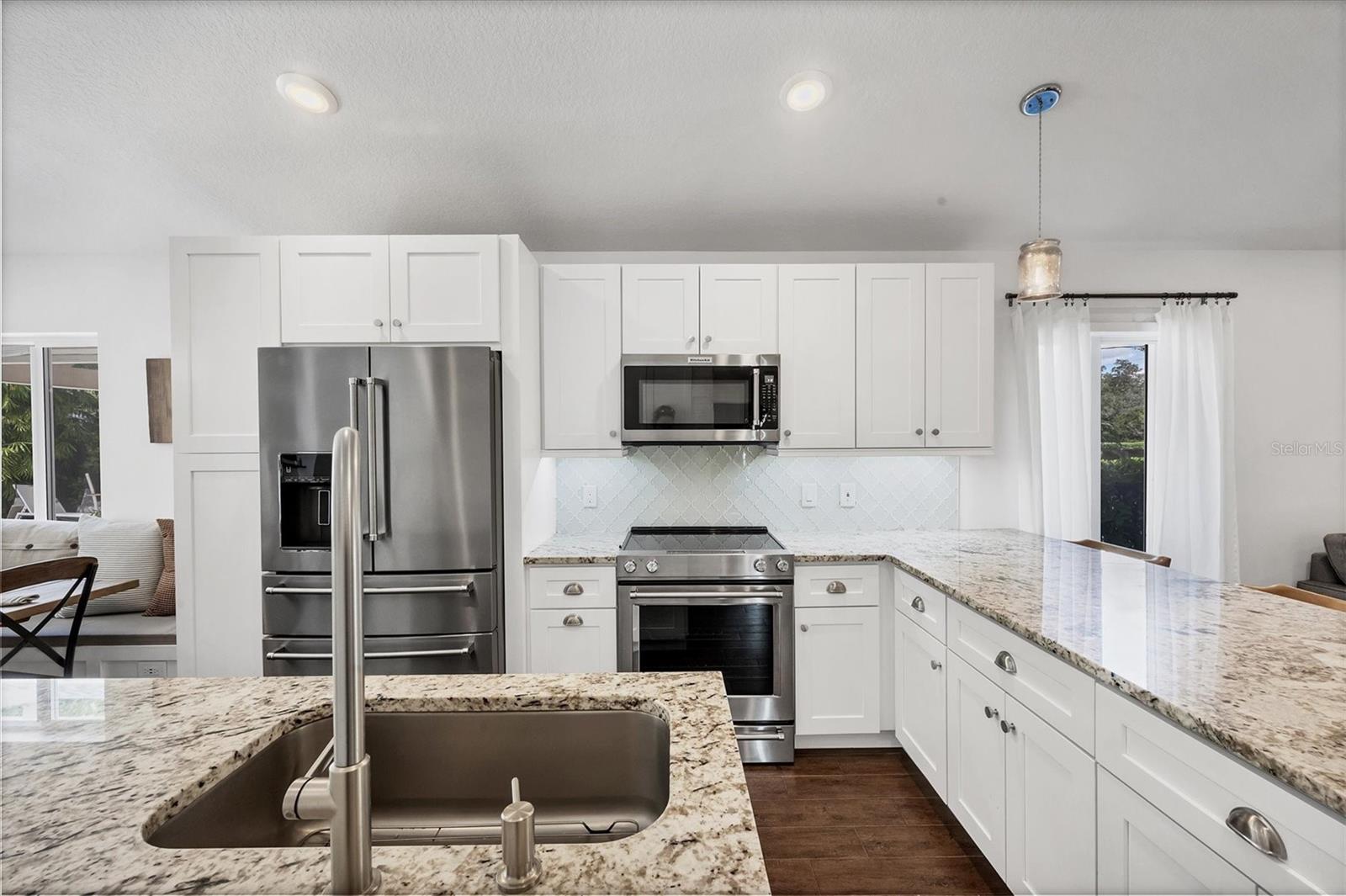 710 Hancock Ave Property Photo 10