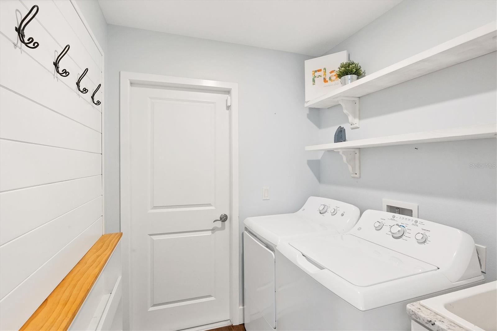 710 Hancock Ave Property Photo 23