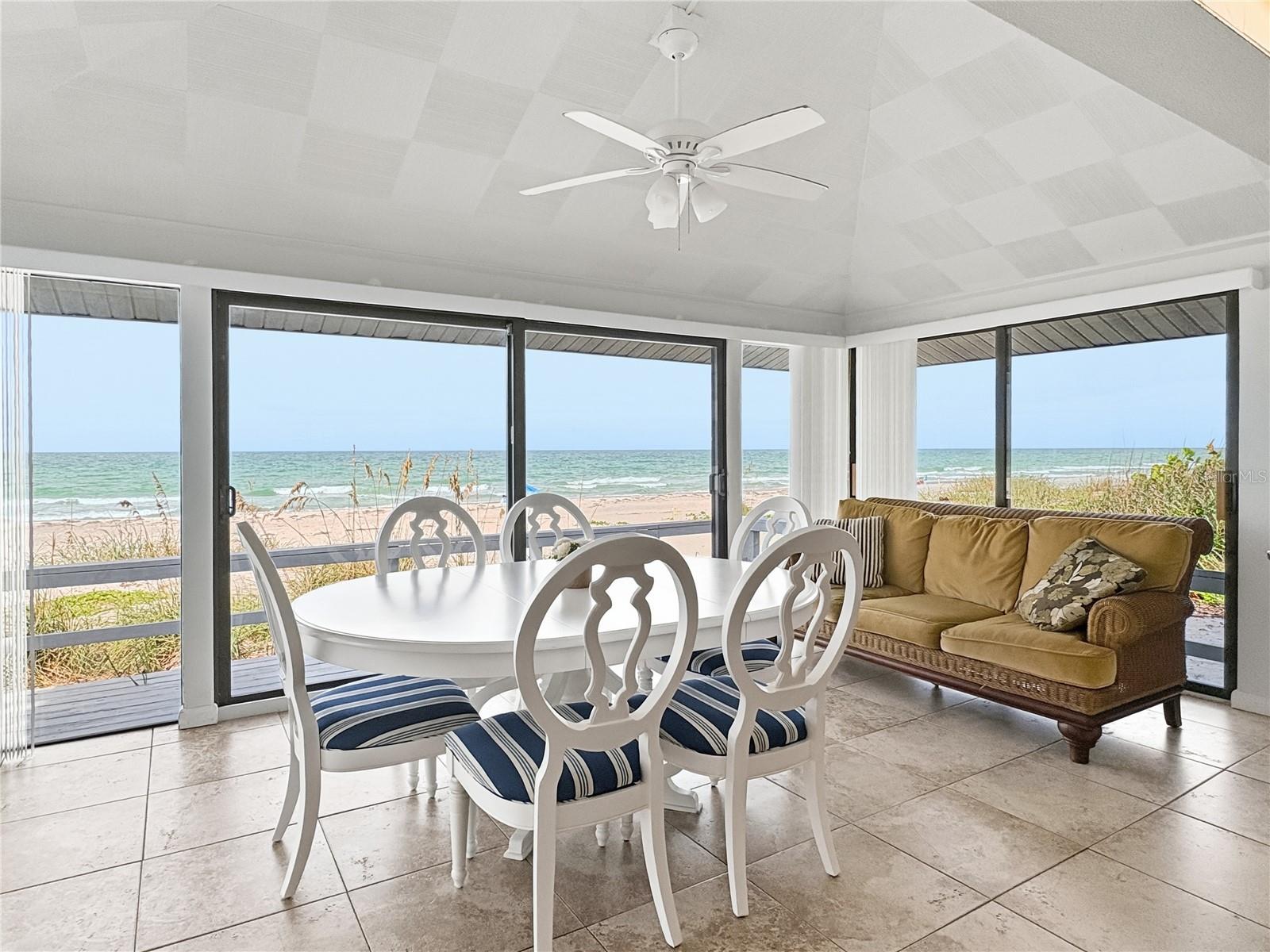 2823 Gulf Of Mexico Dr Property Photo 4