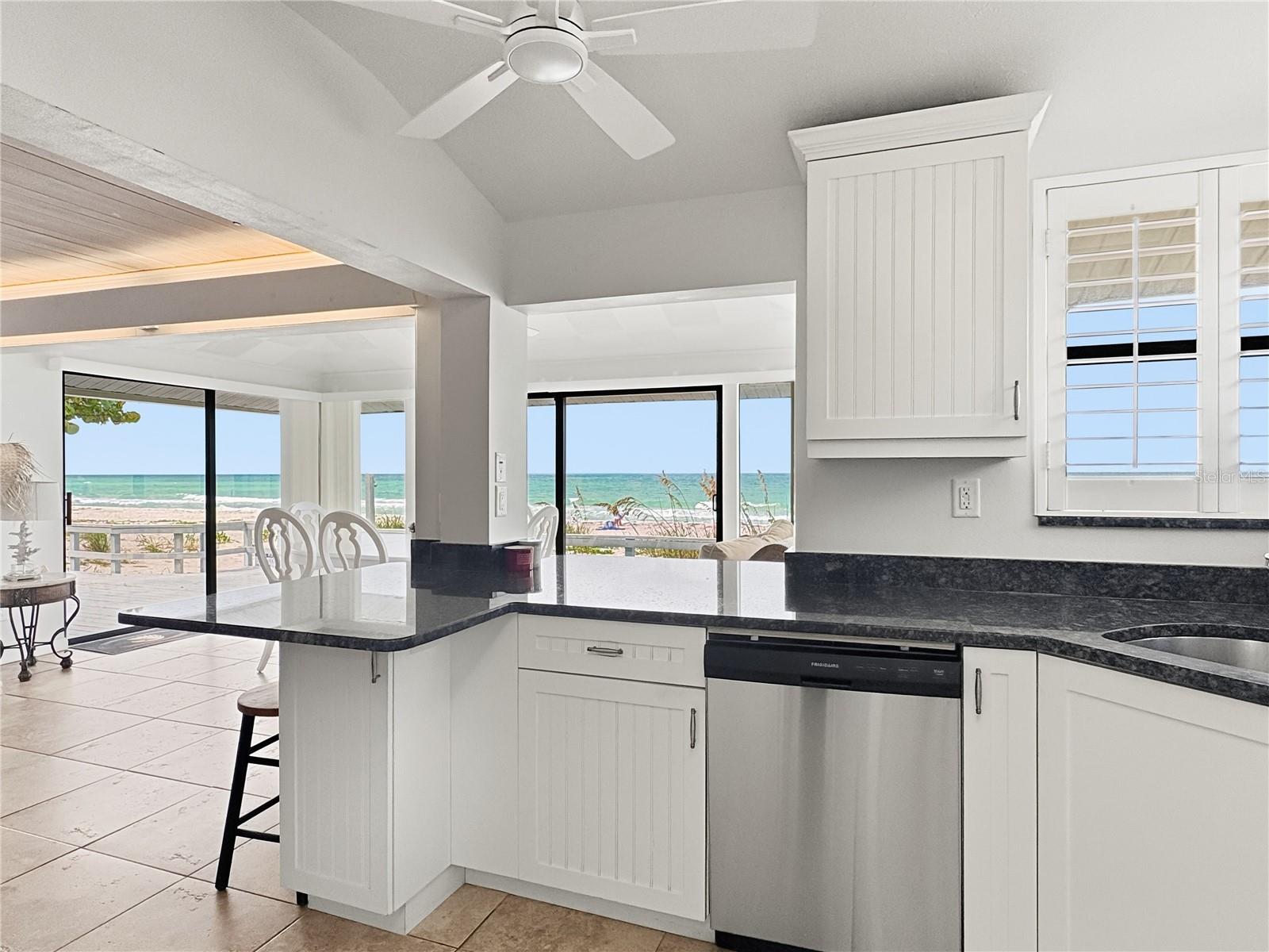 2823 Gulf Of Mexico Dr Property Photo 11