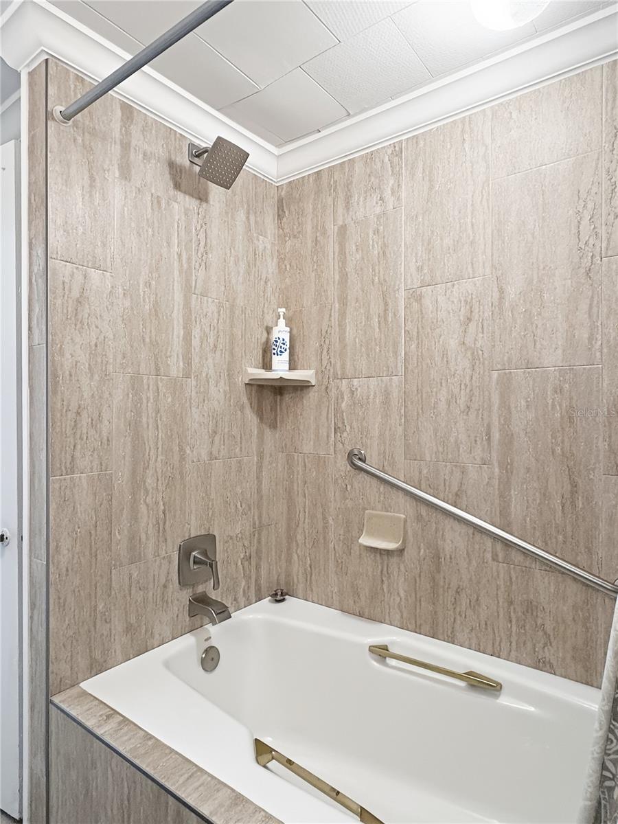 2823 Gulf Of Mexico Dr Property Photo 23