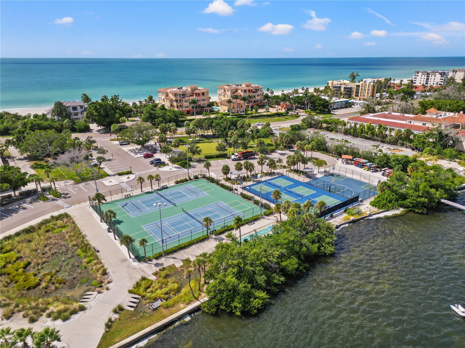 2823 Gulf Of Mexico Dr Property Photo 45