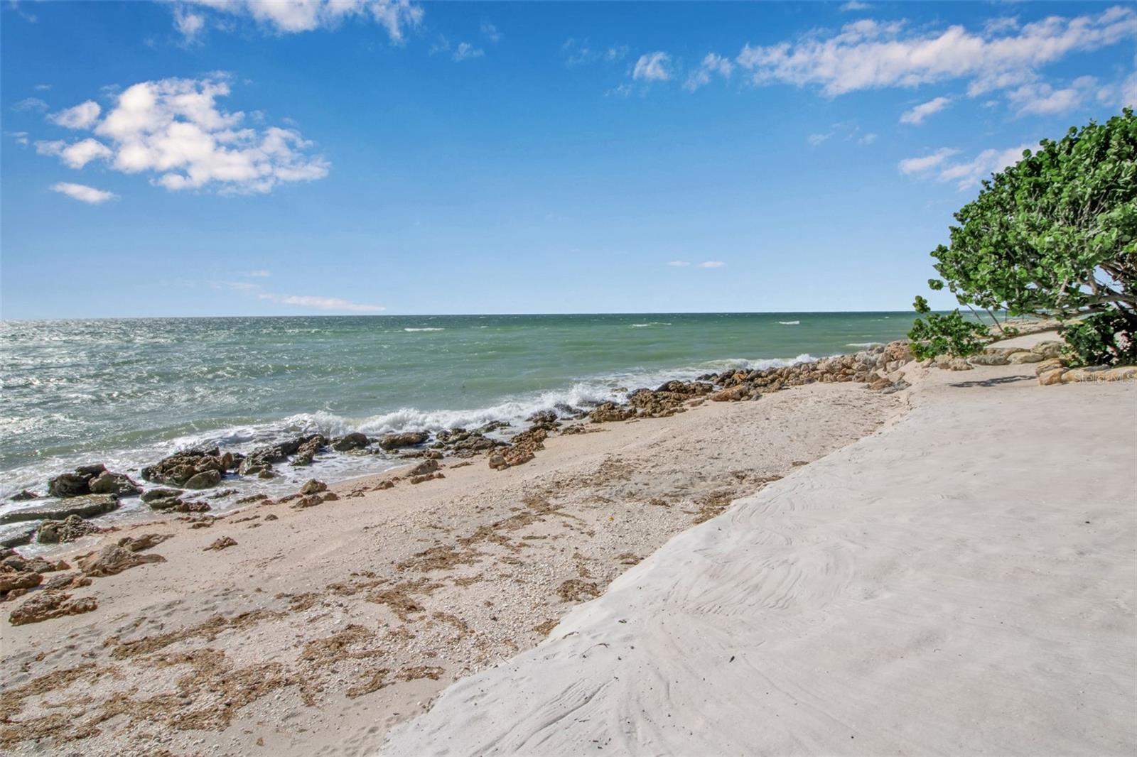 121 N Casey Key Rd Property Photo 16