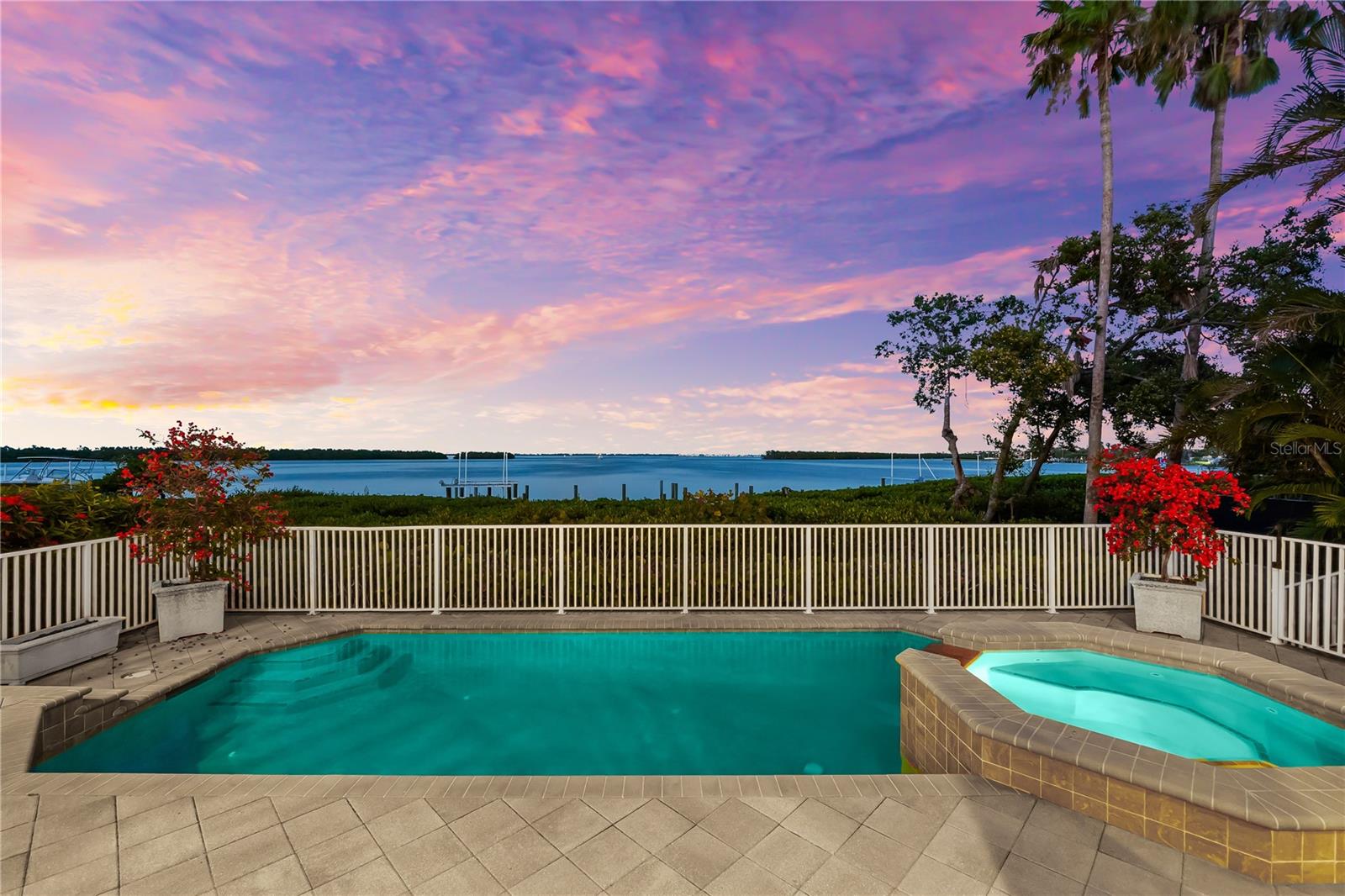 757 Hideaway Bay Dr Property Photo 43