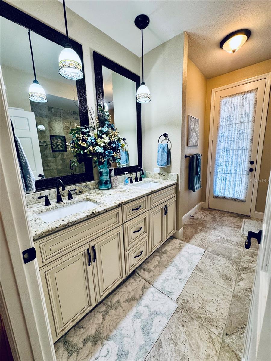 1024 San Mateo Dr Property Photo 17