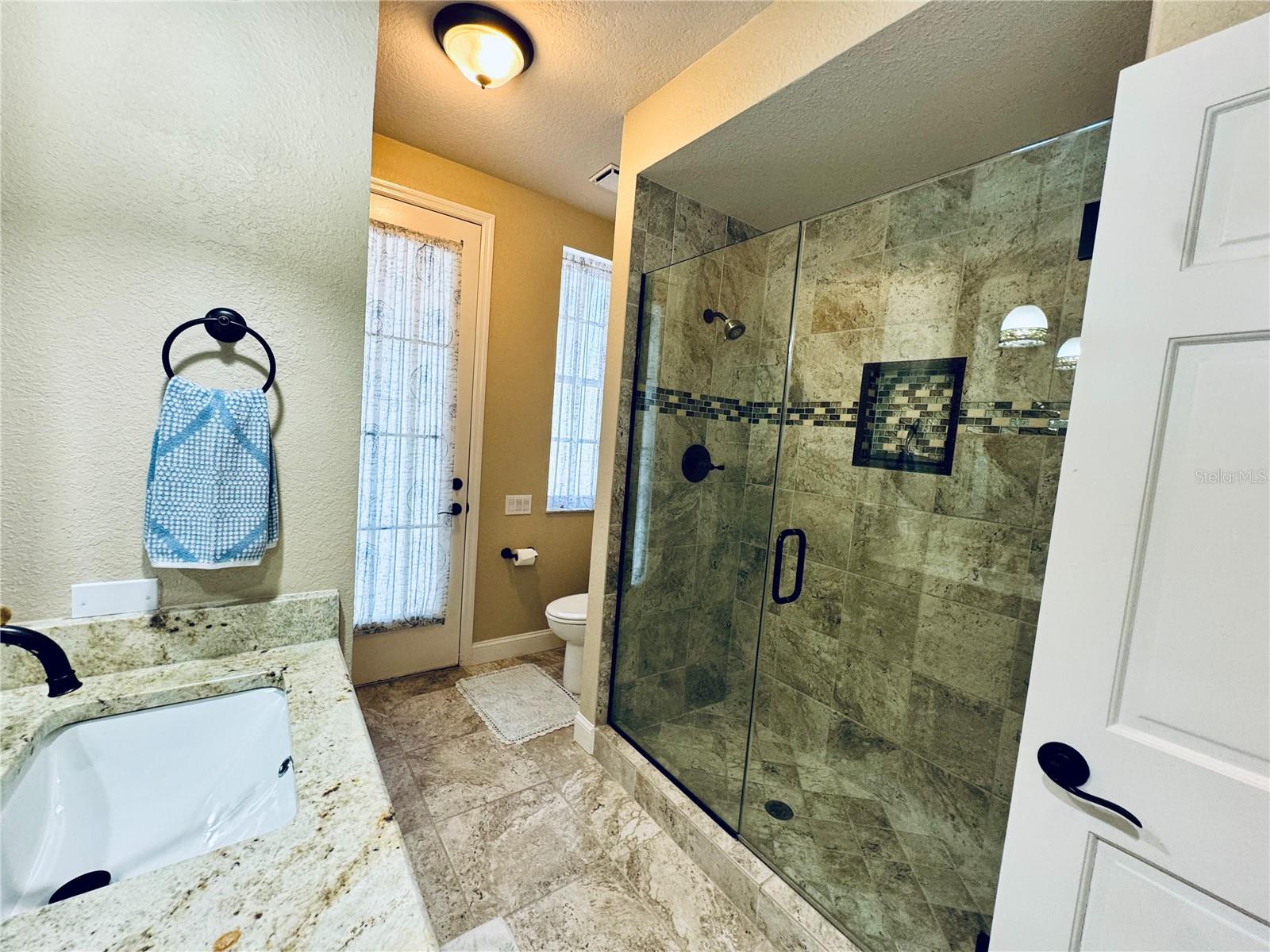 1024 San Mateo Dr Property Photo 18