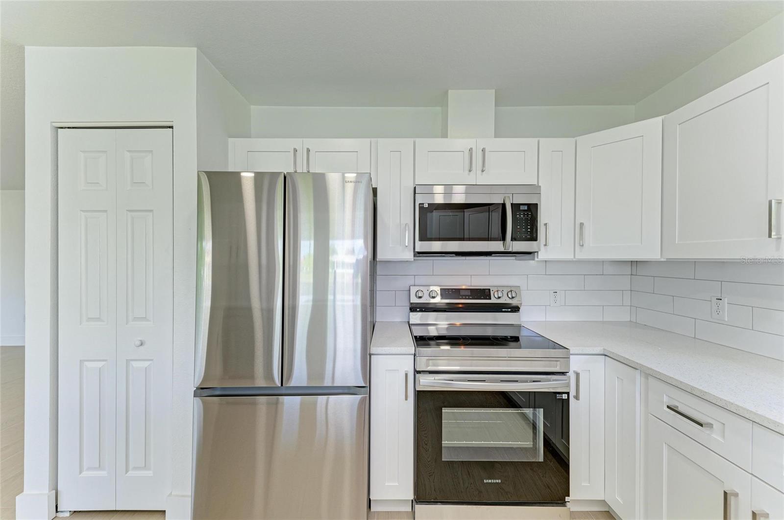 4412 Dolphin Ln Property Photo 15