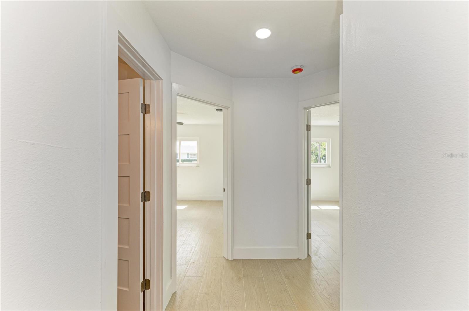 4412 Dolphin Ln Property Photo 22