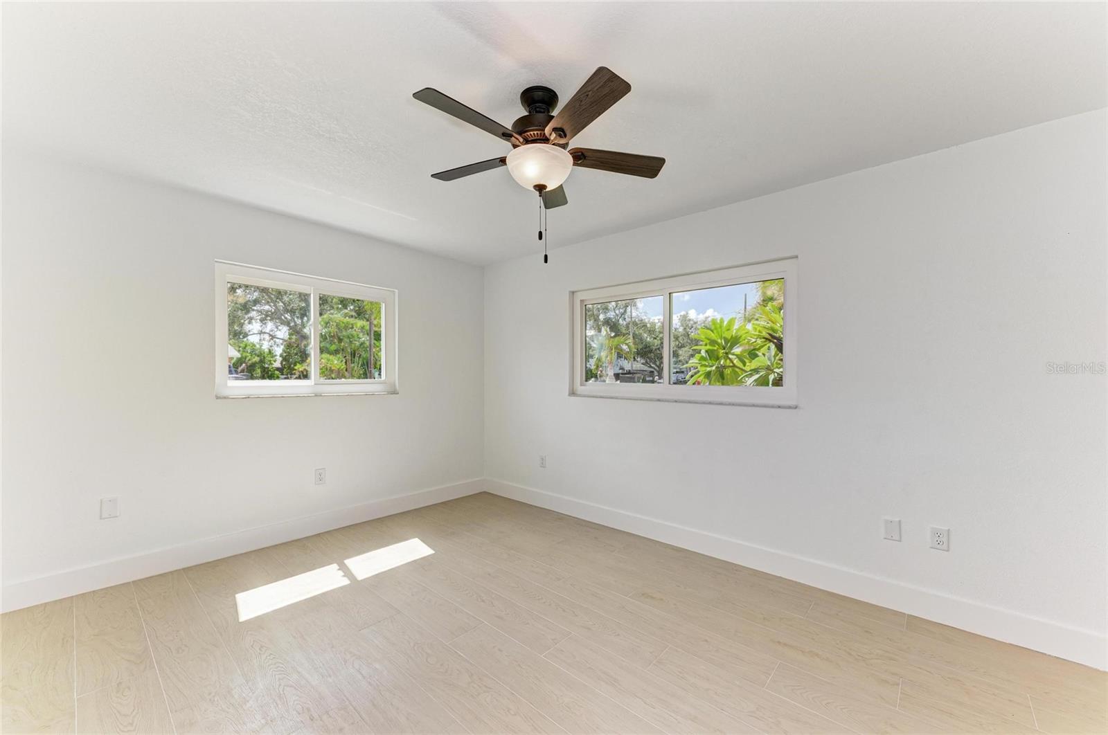 4412 Dolphin Ln Property Photo 23