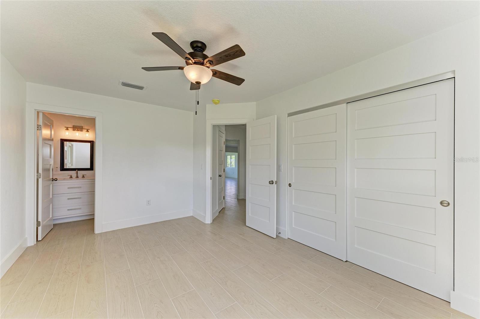 4412 Dolphin Ln Property Photo 26