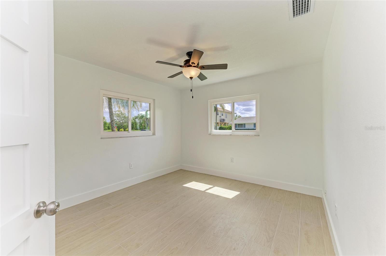 4412 Dolphin Ln Property Photo 29
