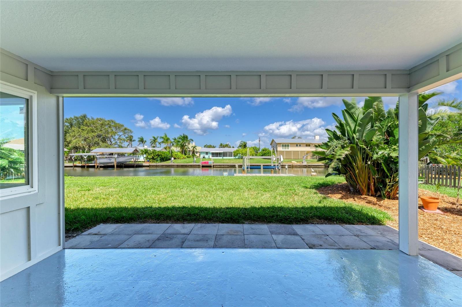 4412 Dolphin Ln Property Photo 34