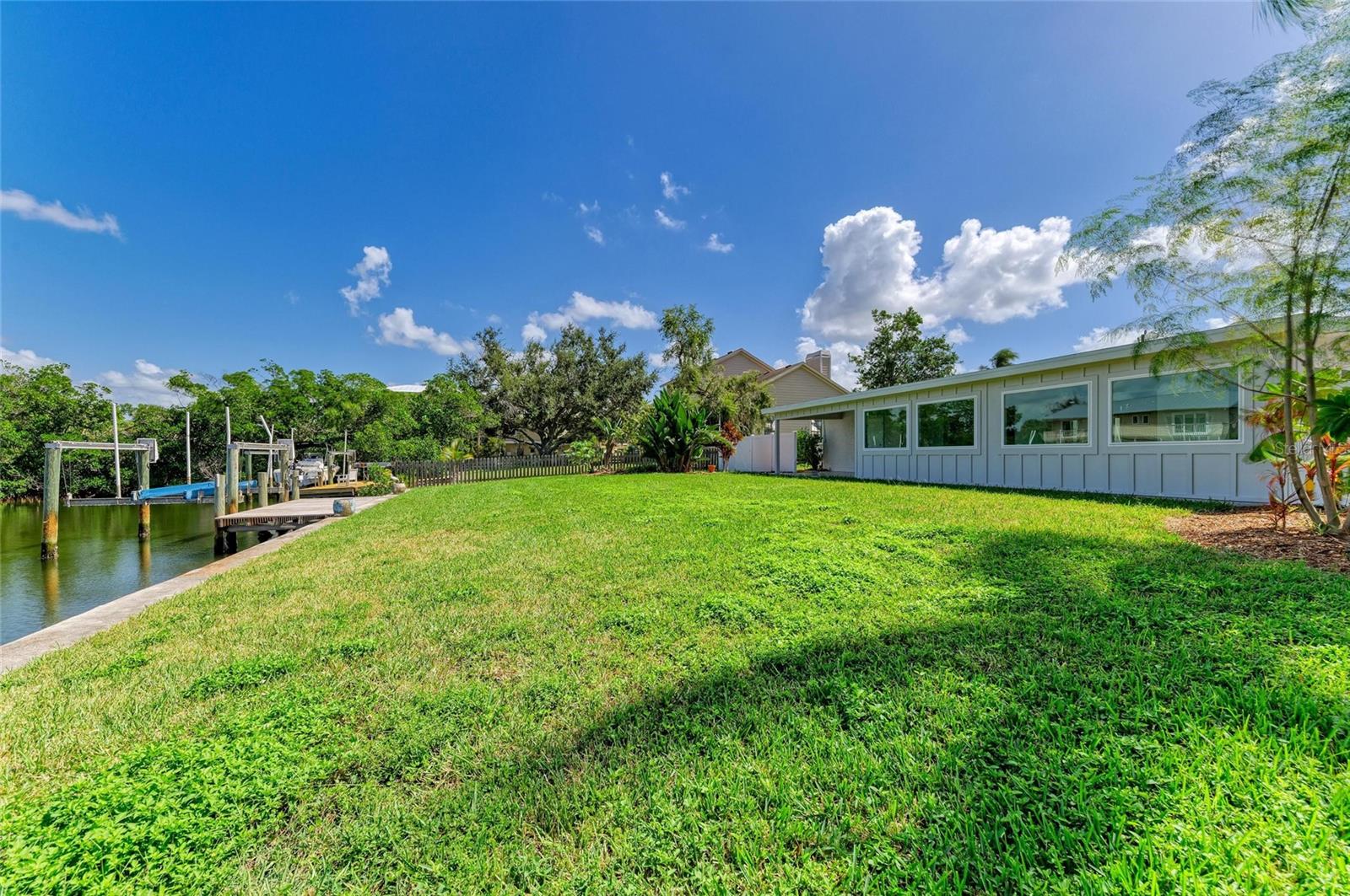 4412 Dolphin Ln Property Photo 37