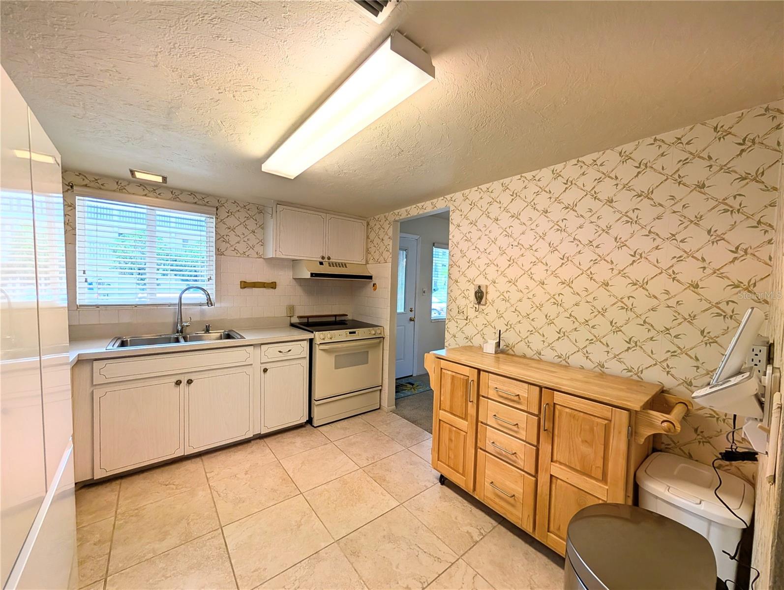 2303 Sunset Dr #h7 Property Photo 3