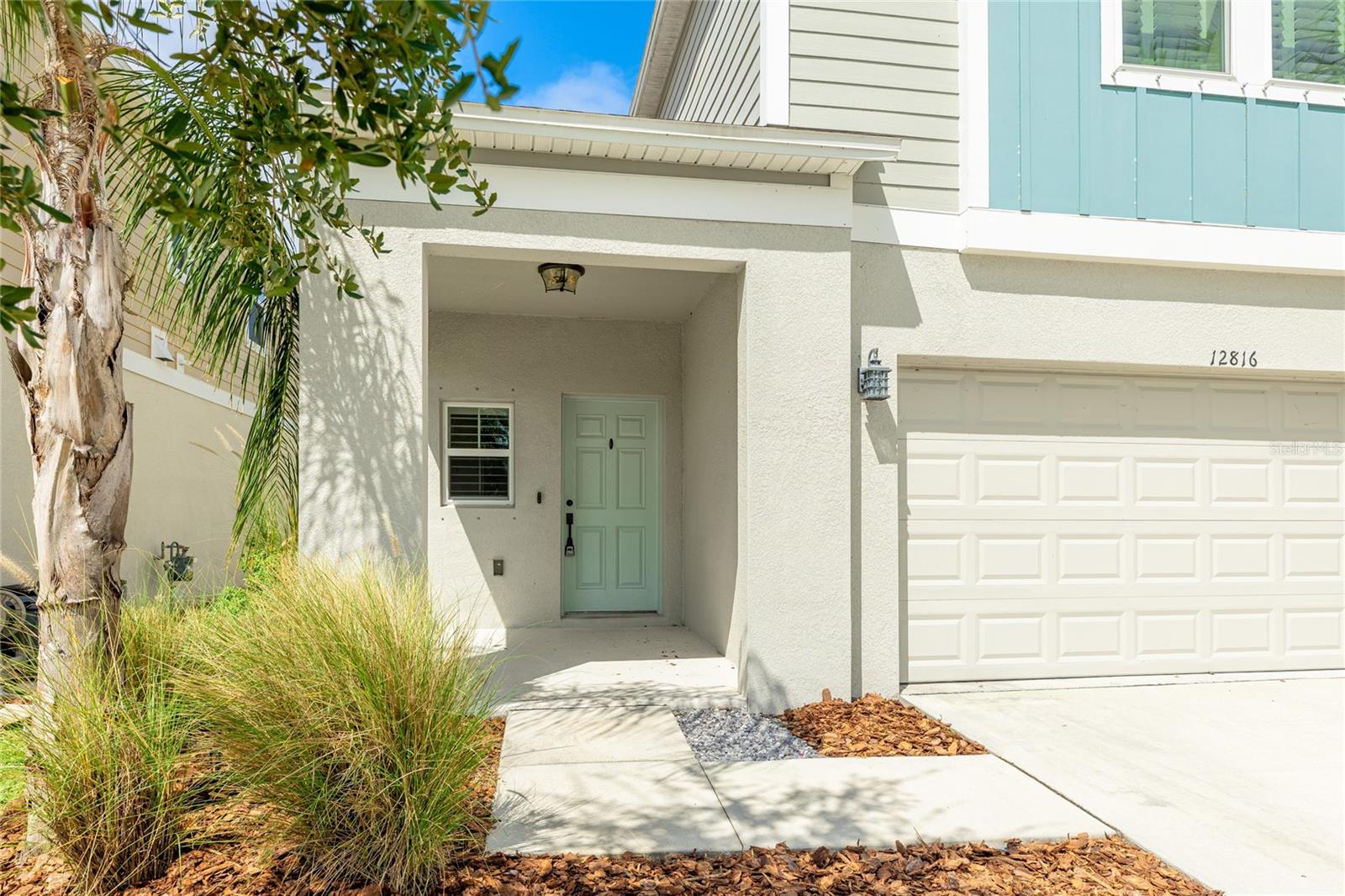 12816 Oak Hill Way Property Photo 4