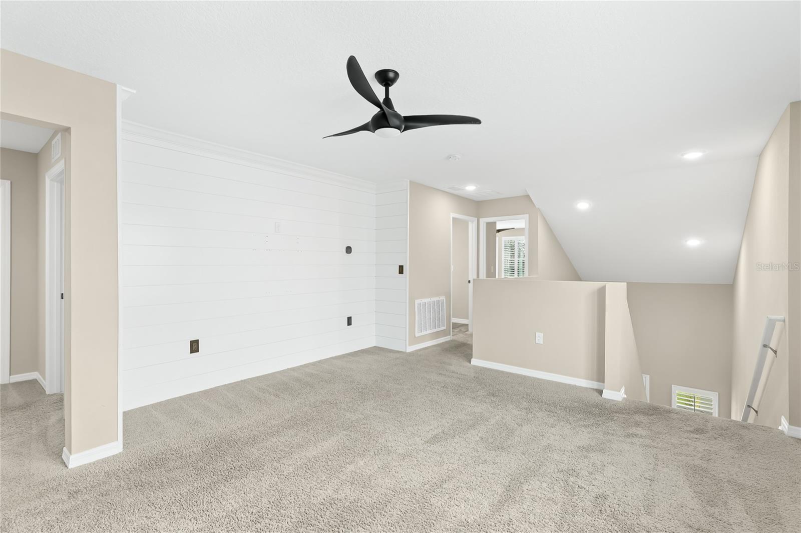 12816 Oak Hill Way Property Photo 16