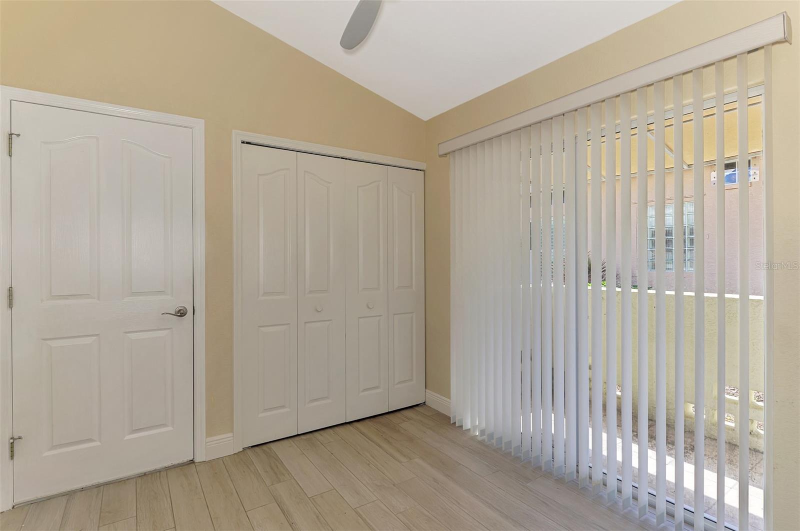 320 Bermuda Ct Property Photo 24