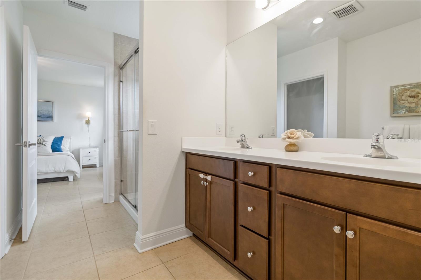 10109 Canaveral Cir Property Photo 5