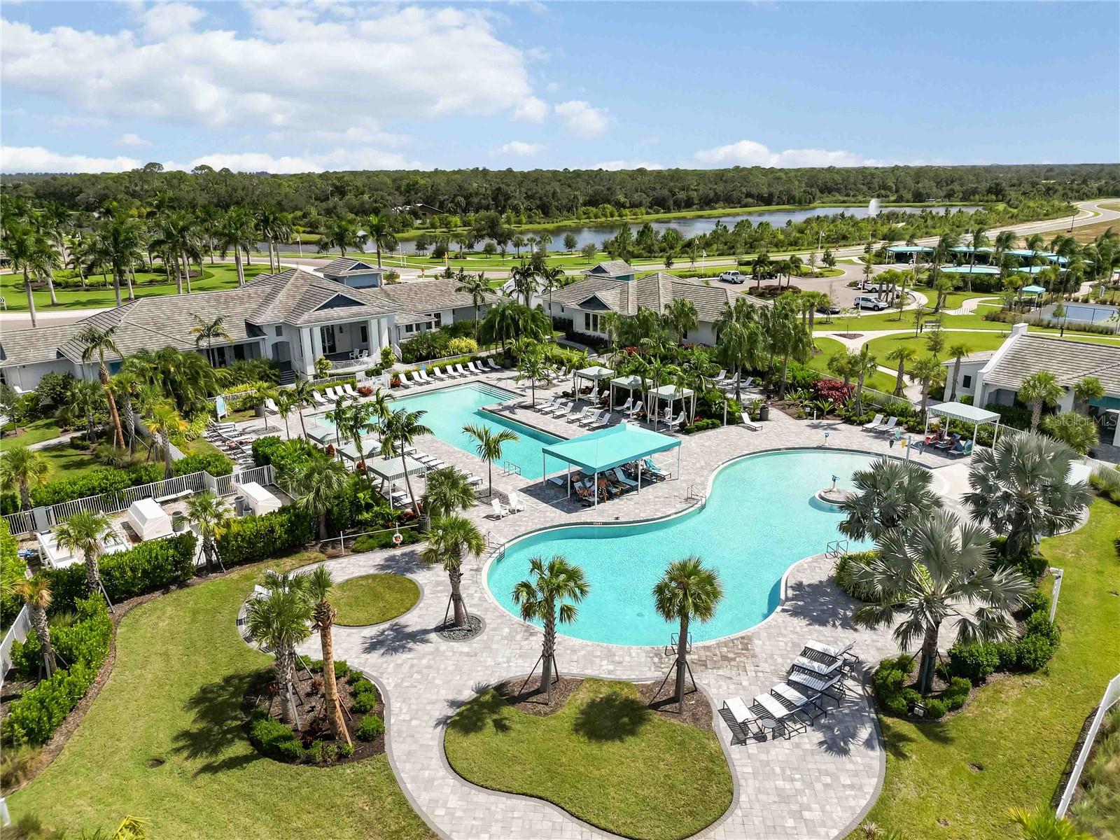 10109 Canaveral Cir Property Photo 8