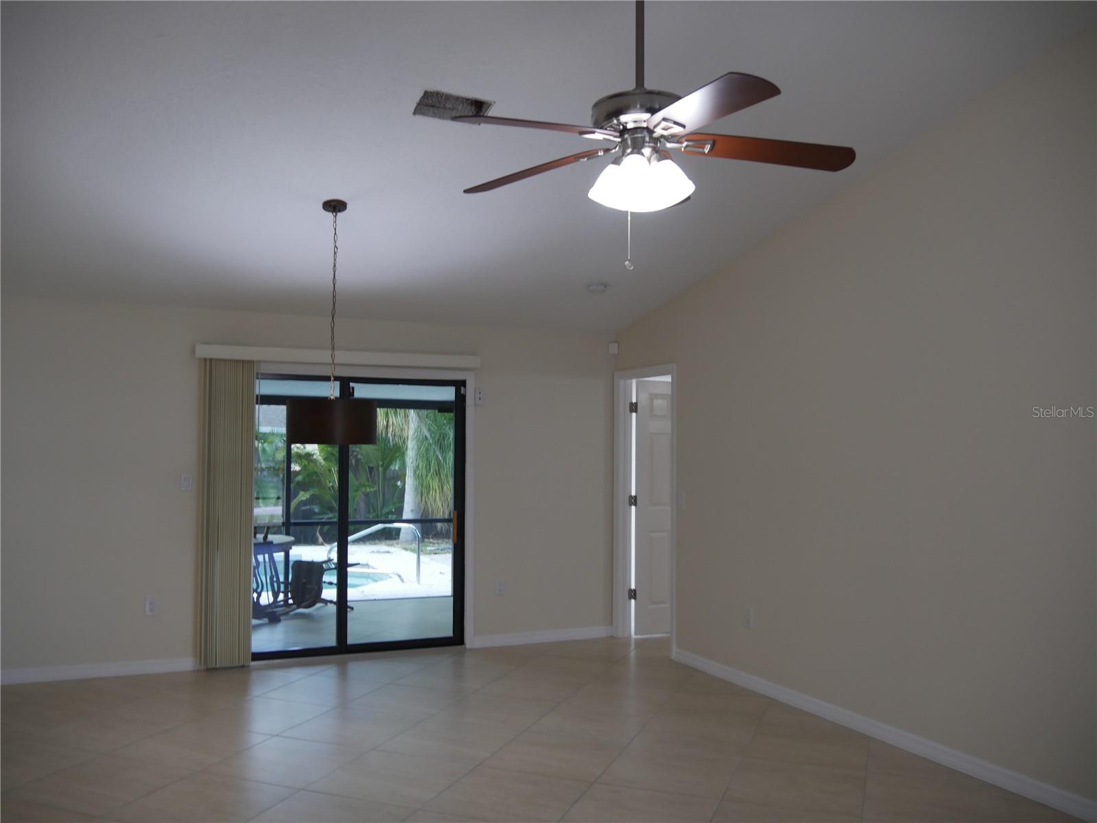 3026 Vinson Ave Property Photo 11