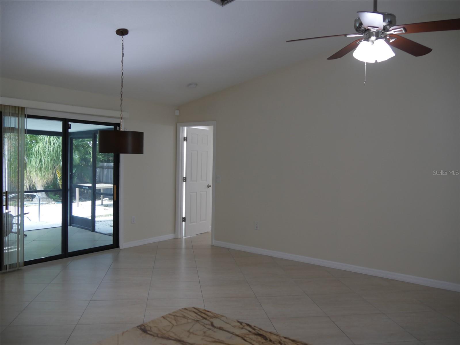 3026 Vinson Ave Property Photo 12