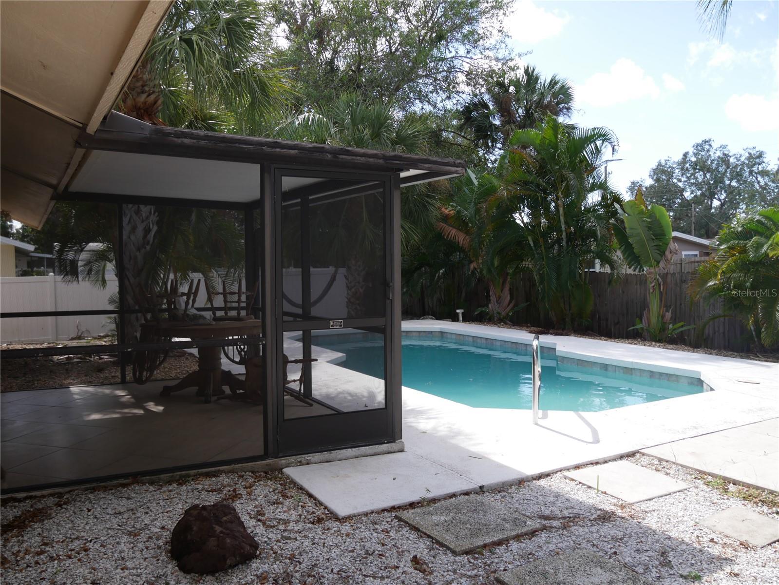 3026 Vinson Ave Property Photo 18