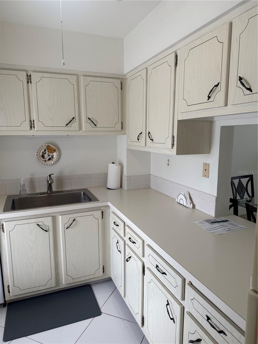 775 John Ringling Blvd ## 33 Property Photo 7