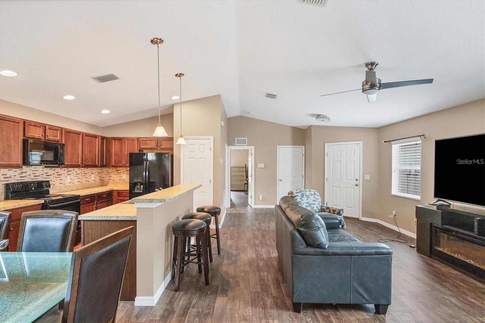 4032 11th St E Property Photo 11