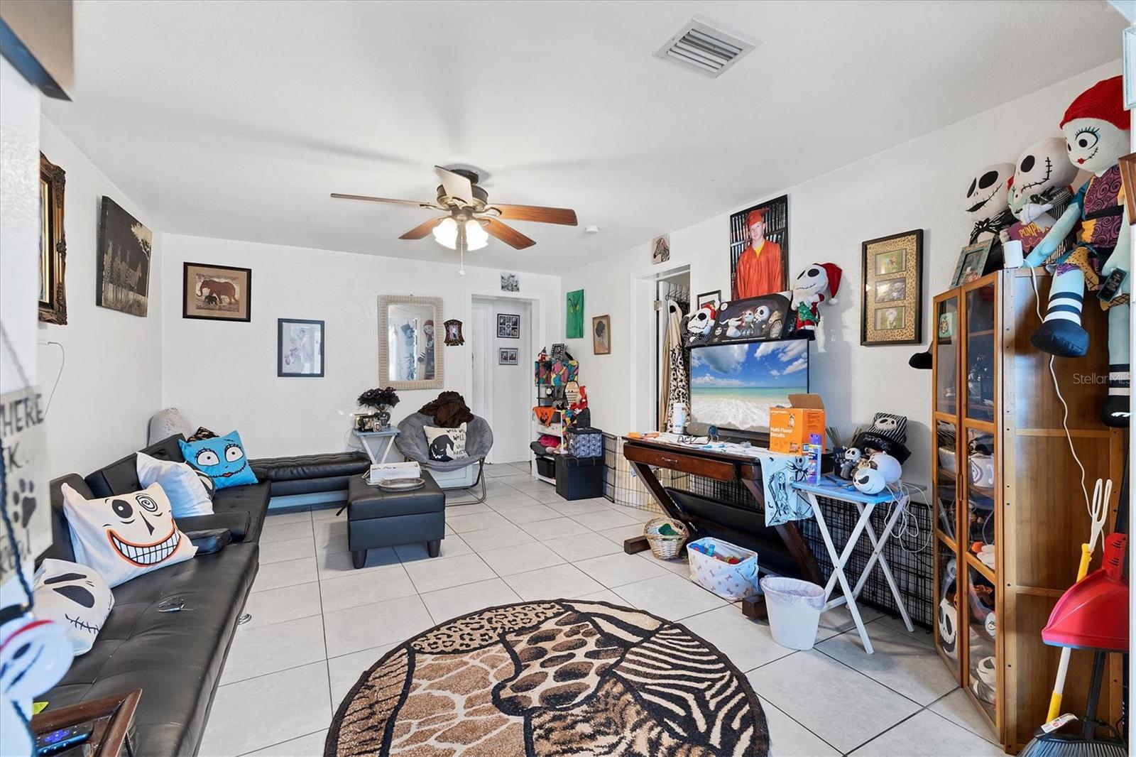 234/236 Colonia Ln E Property Photo 8