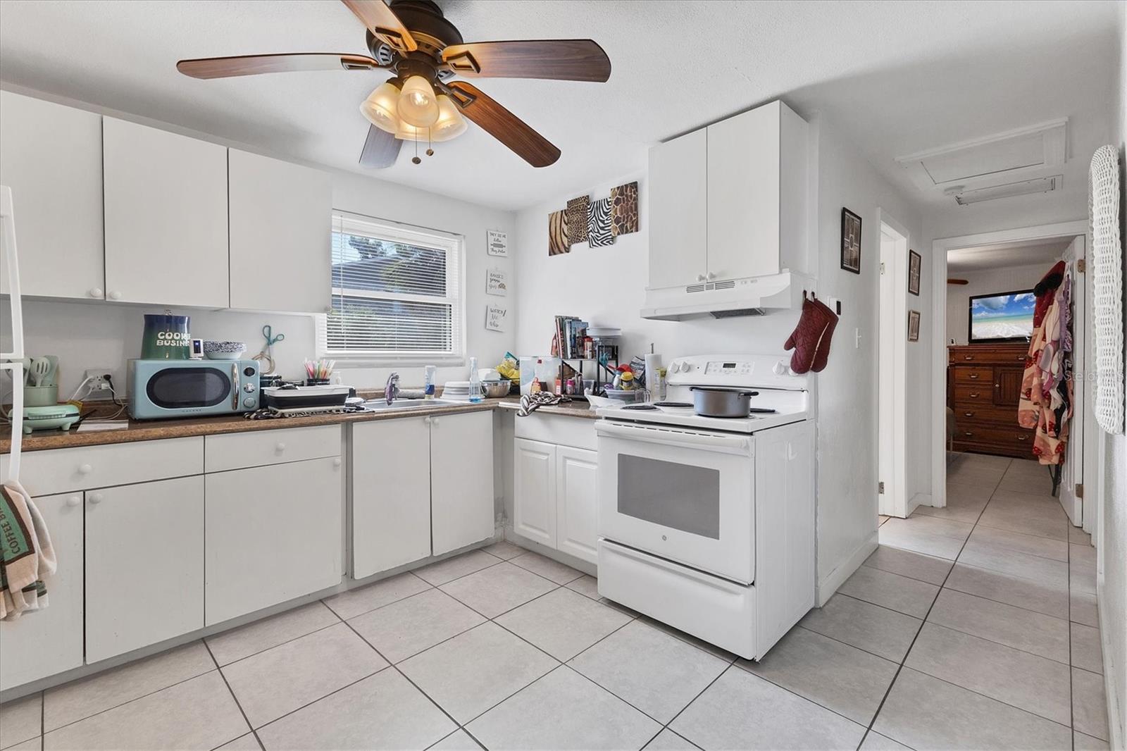 234/236 Colonia Ln E Property Photo 13