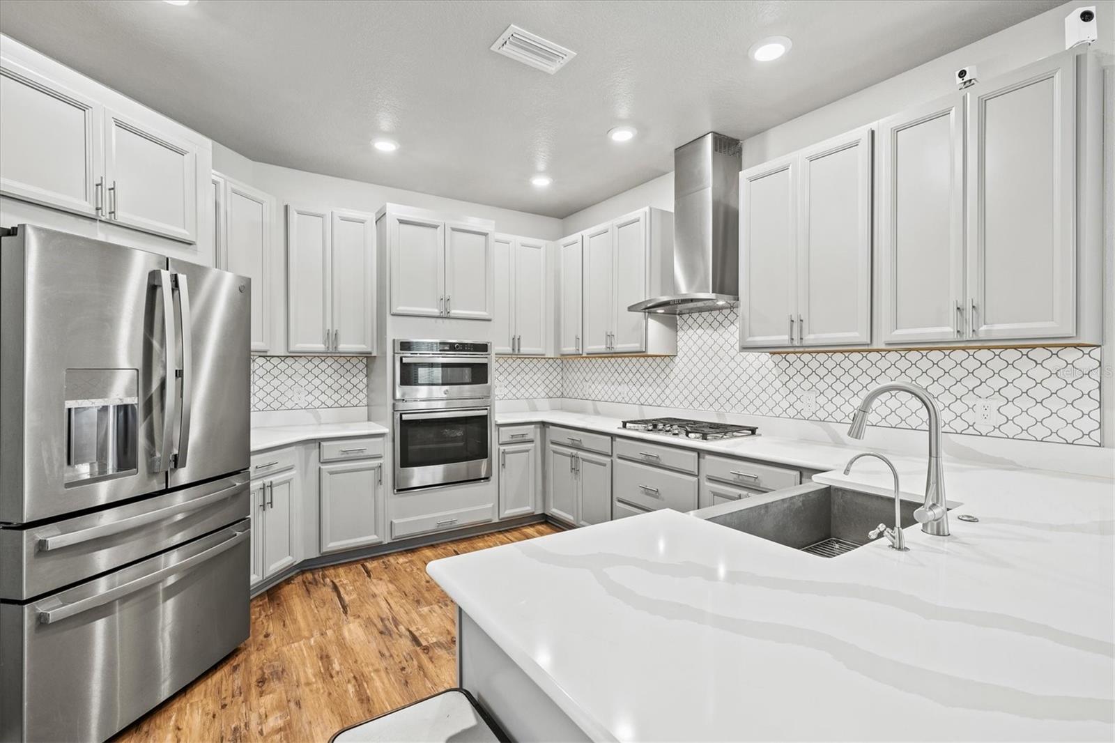 5458 Summit Gln Property Photo 9