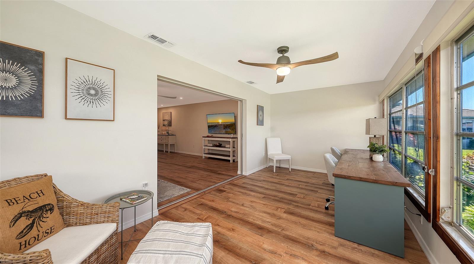 902 68th St W #902 Property Photo 8