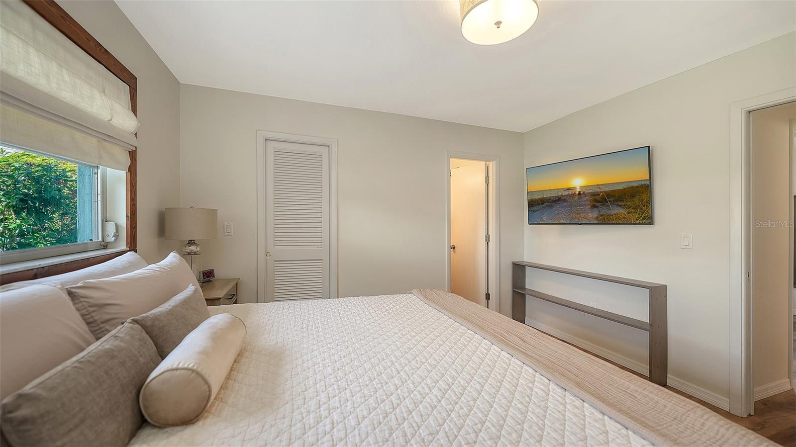 902 68th St W #902 Property Photo 16