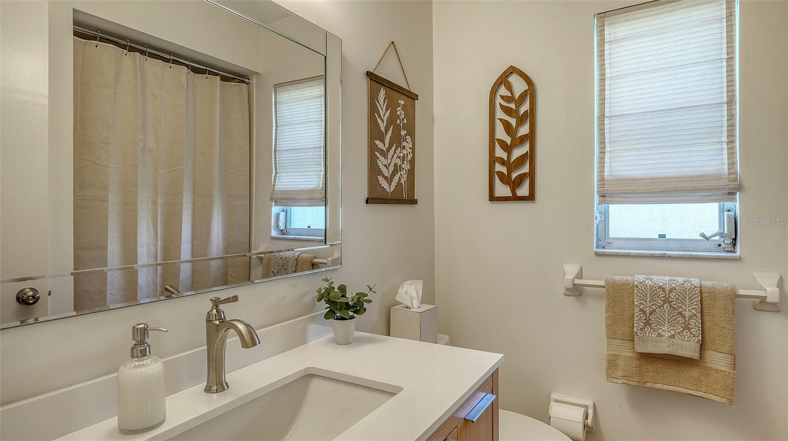 902 68th St W #902 Property Photo 20