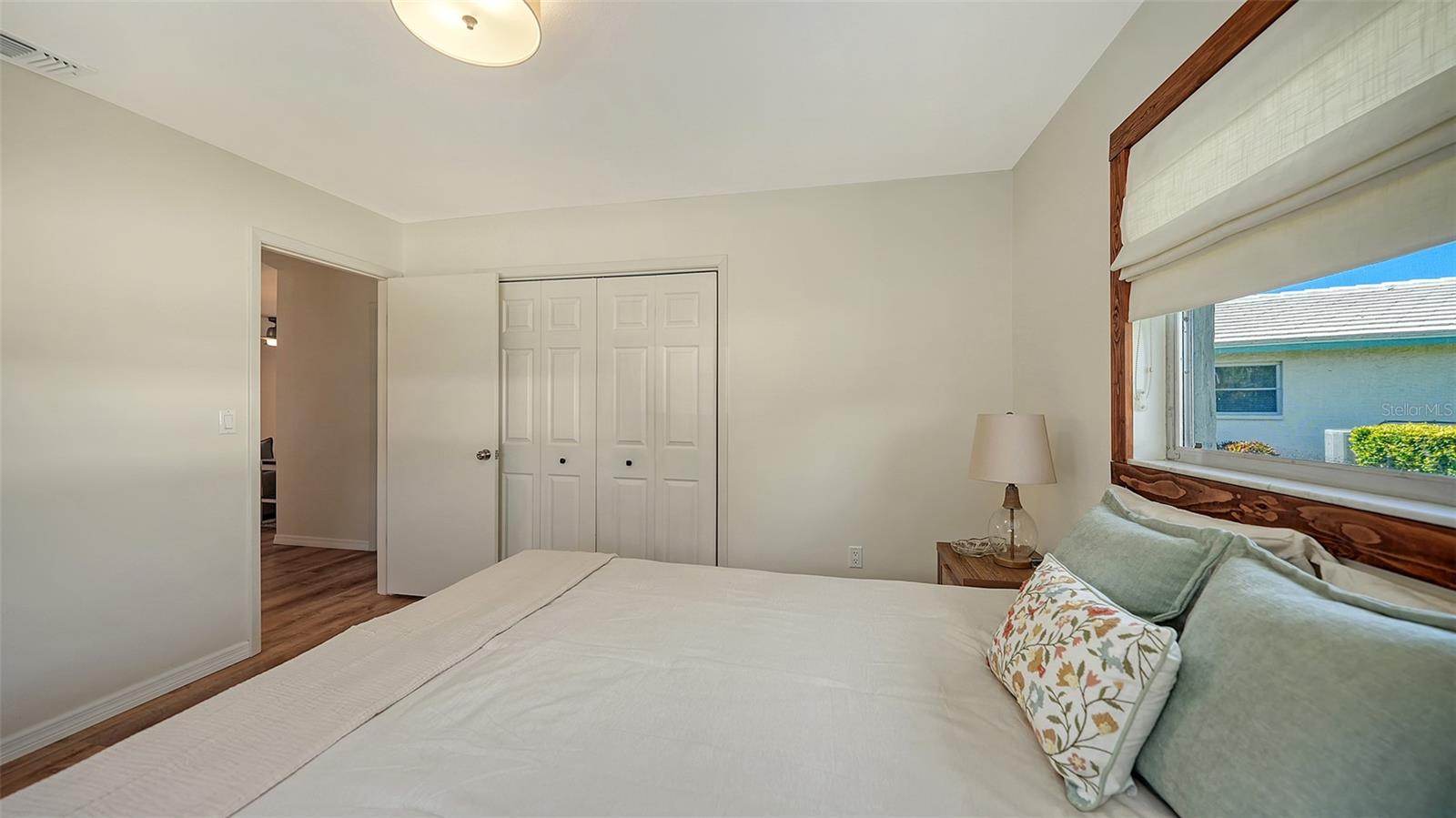 902 68th St W #902 Property Photo 22