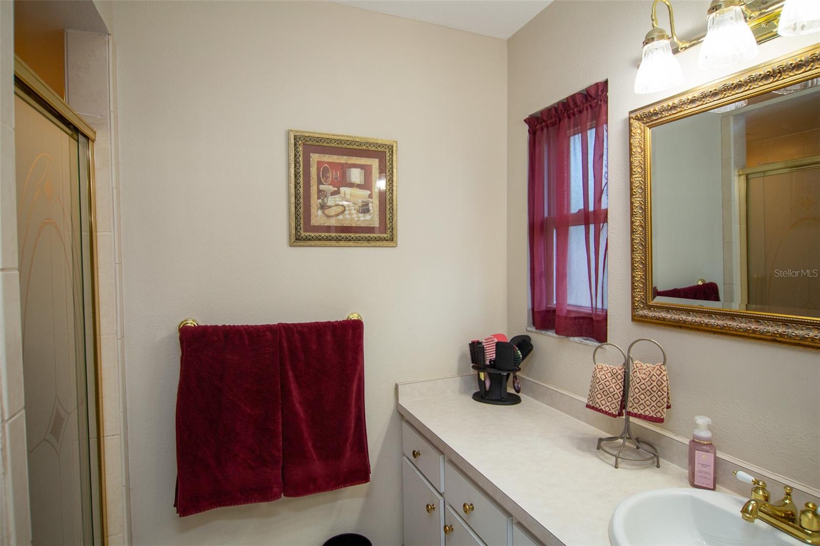2216 40th St W Property Photo 11